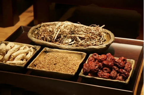 【健康科普】秋冬養(yǎng)生正當(dāng)時，這些保健方法請收好476.png