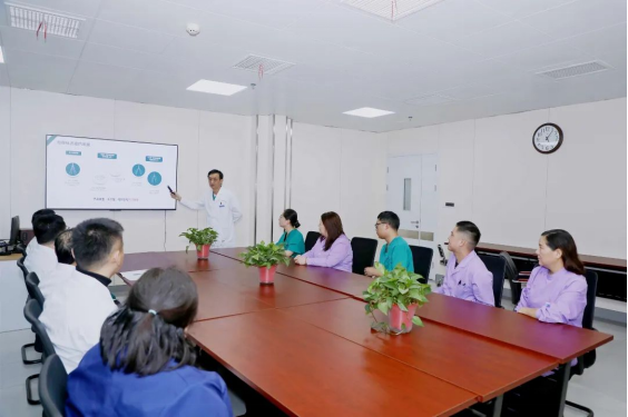 開拓創(chuàng)新 至精至微——記平頂山市第二人民醫(yī)院介入科263.png