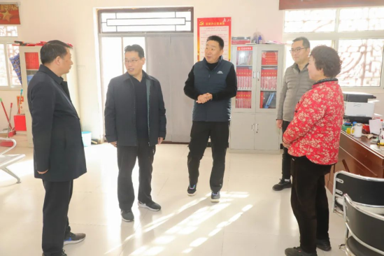 情系鄉(xiāng)村建設 冬日慰問暖心！市二院到岳墳溝村開展相關鄉(xiāng)村振興工作274.png