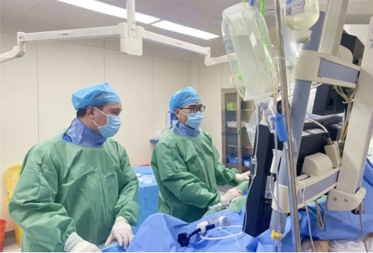 生死競速！市二院CCU成功搶救急性心肌梗死、急性左心衰患者！家屬三面錦旗致謝1214.png