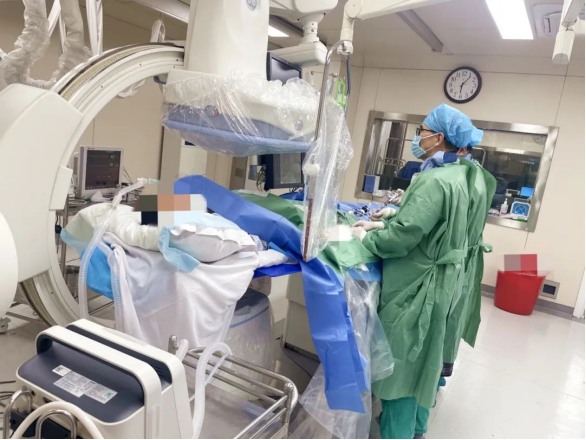 生死競速！市二院CCU成功搶救急性心肌梗死、急性左心衰患者！家屬三面錦旗致謝986.png