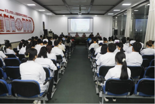 2024年平頂山市眼科質(zhì)量控制工作會(huì)議在市二院順利召開264.png