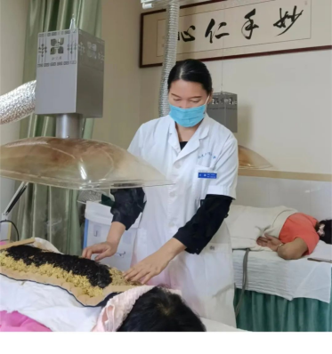 【中國醫(yī)師節(jié)】定格“醫(yī)”瞬間 向生命的守望者致敬！558.png