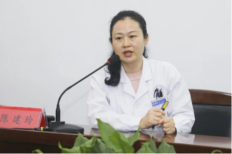 中國醫(yī)學(xué)科學(xué)院血液病醫(yī)院專家到我院開展查房會診及學(xué)術(shù)講座活動(dòng)880.png